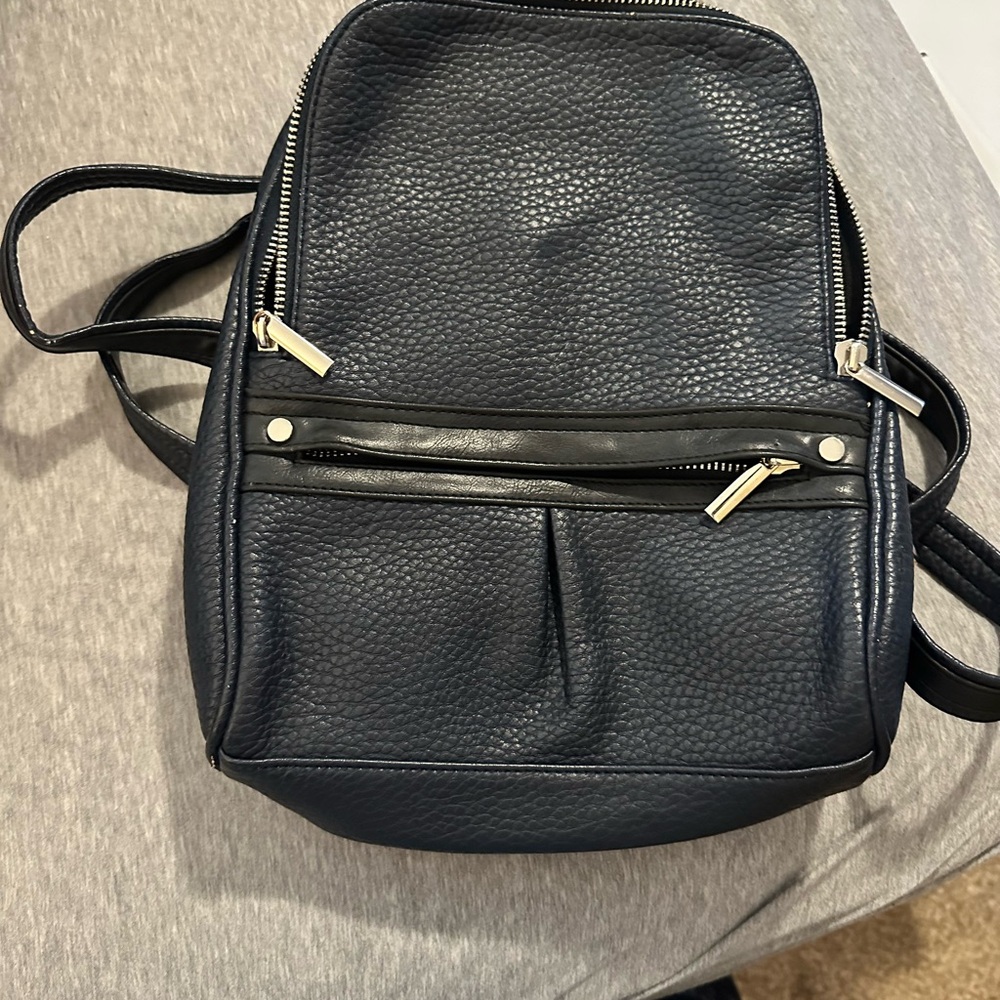 🚫SOLD🚫 Navy blue purse backpack
